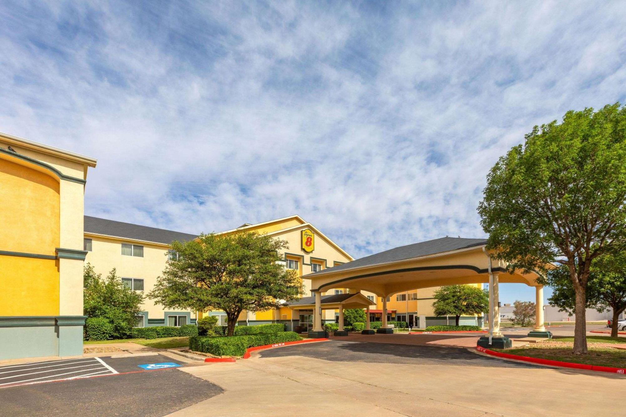 Hotel Super 8 By Wyndham Lubbock West Exterior foto