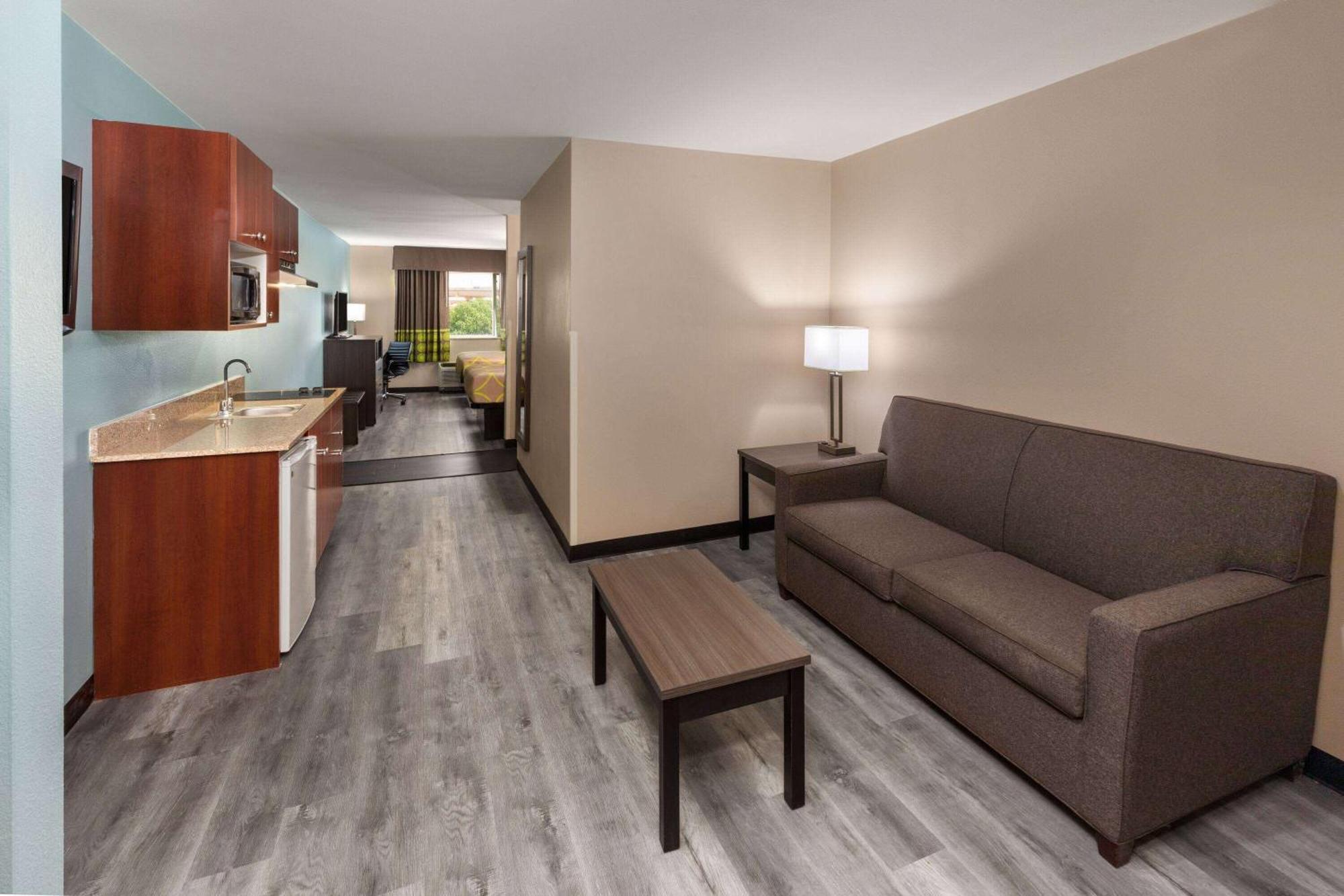 Hotel Super 8 By Wyndham Lubbock West Exterior foto